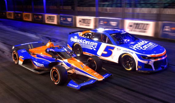 Чемпион NASCAR протестировал машину IndyCar. Кайл Ларсон готовится к дебюту в «Инди-500»
