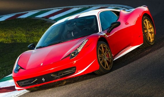 На Ferrari подали в суд. Владельцы 458 Italia утверждают, что она опасна для жизни