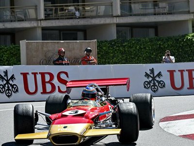 Ньюи финишировал четвертым в историческом Гран-При Монако